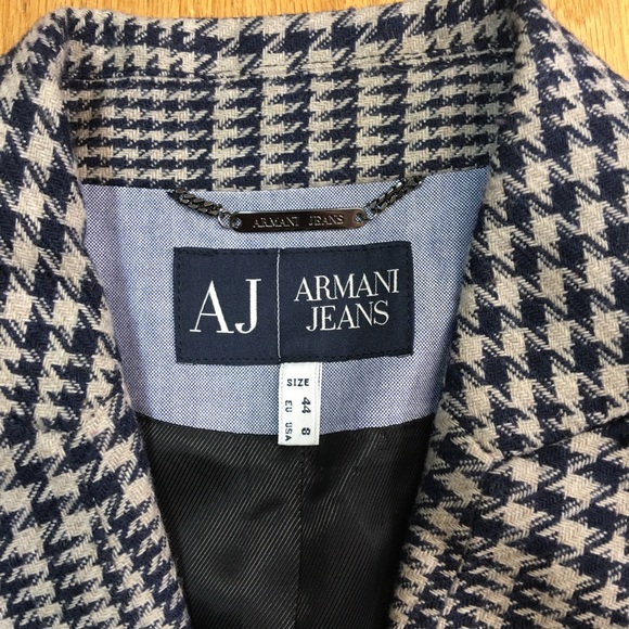 Armani Jeans Women’s wool blend Plaid Blazer Sz 40 IT or small US - Picture 3 of 10